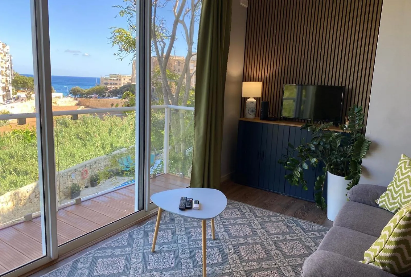St Julians Seaviews Hilltop House Saint Julian's Apartment